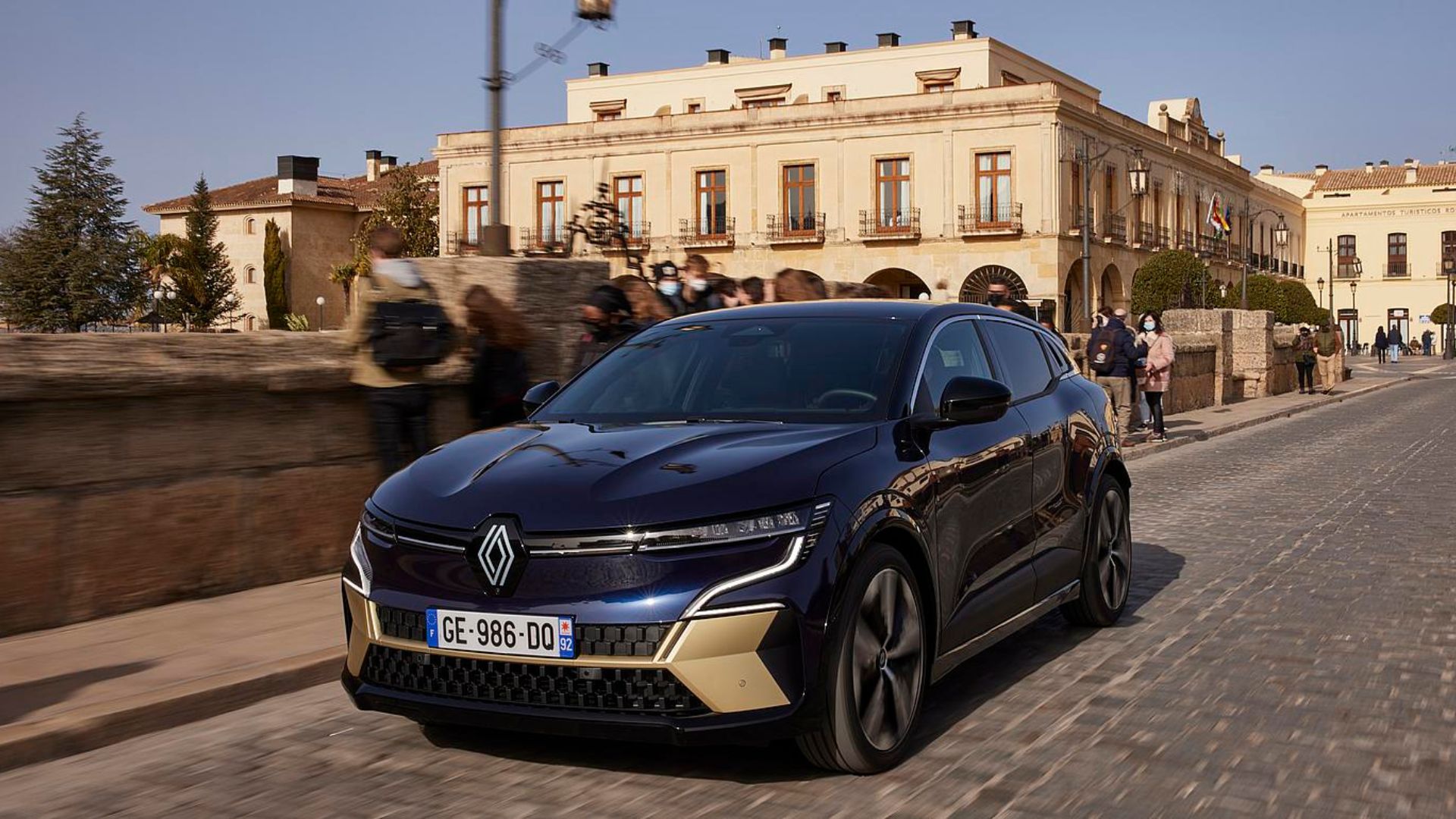 Reparación coches eléctricos Renault Megane E-Tech en Sevilla