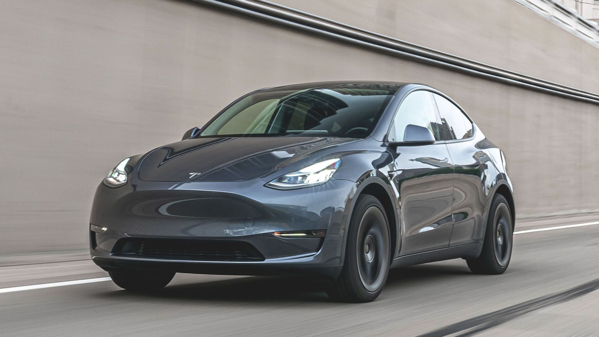 Reparación coches eléctricos Tesla Model Y en Málaga